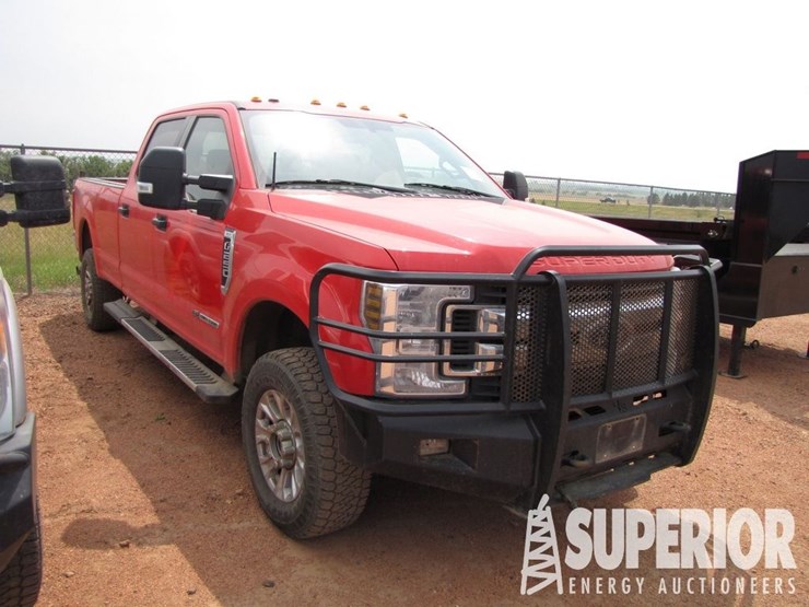 2019-ford-f250-xlt-image-2