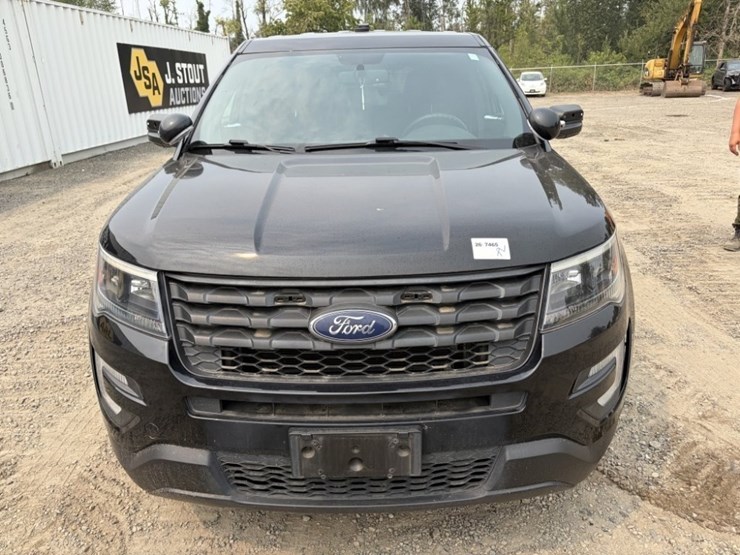 2018-ford-explorer-image-8