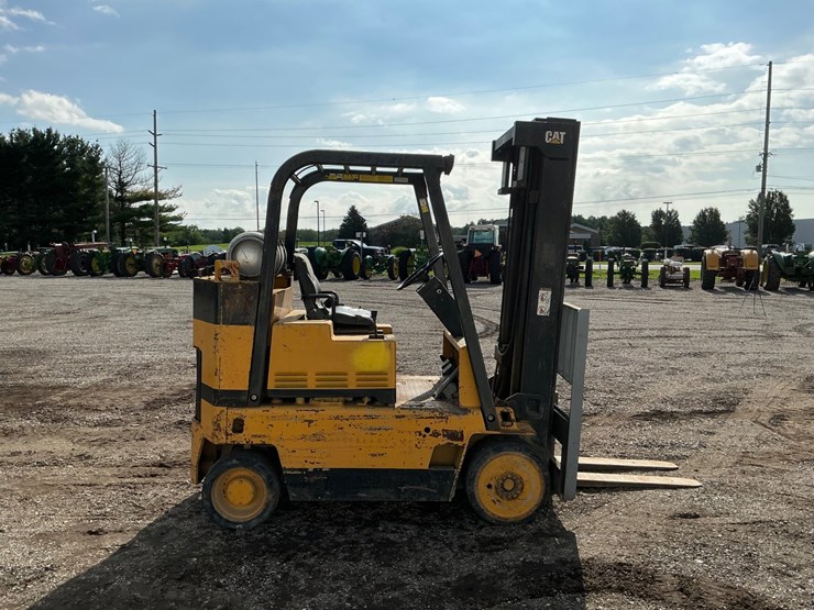 caterpillar-t80d-image-6