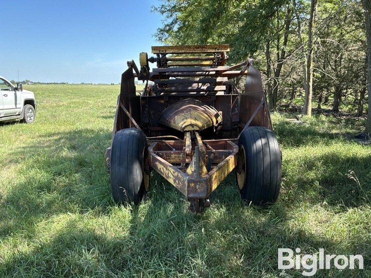 soil-mover-90-e-pull-type-scraper-image-5