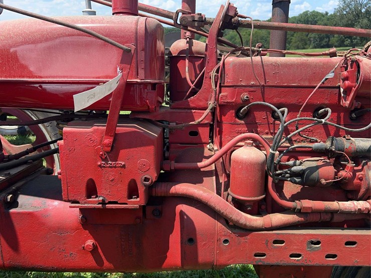 1954-farmall-super-h-image-17