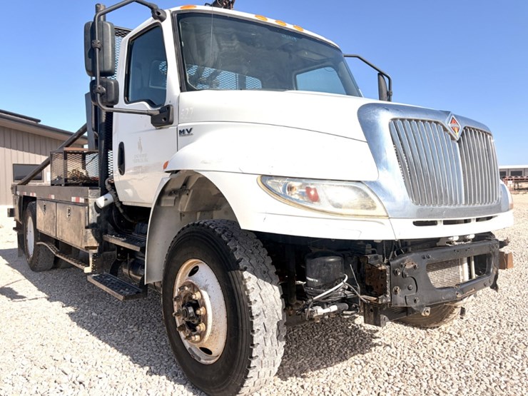 2022-international-mv607-image-3