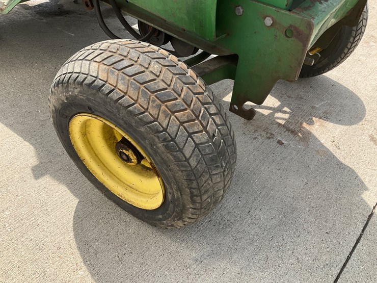 john-deere-112-image-7