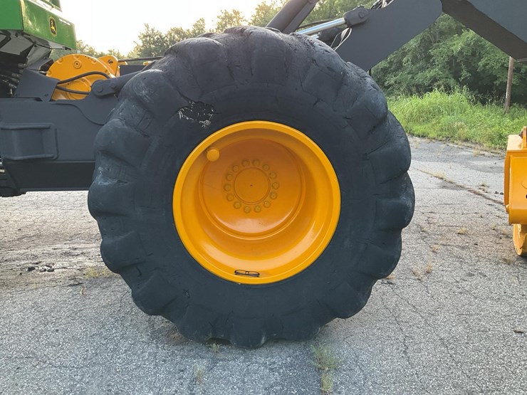 2006-deere-648g-iii-image-34