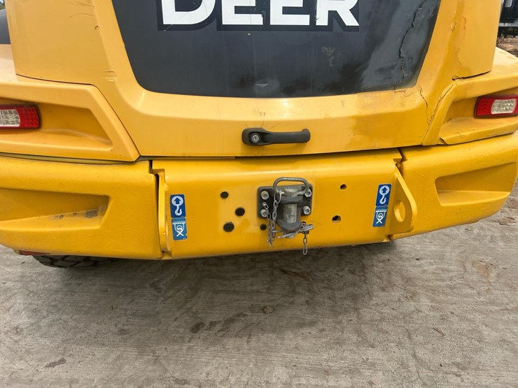 2020-deere-344l-image-28