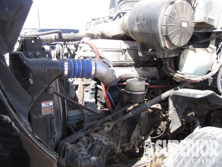 2012-kenworth-t700-image-5