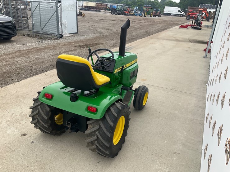 1975-john-deere-214-image-5