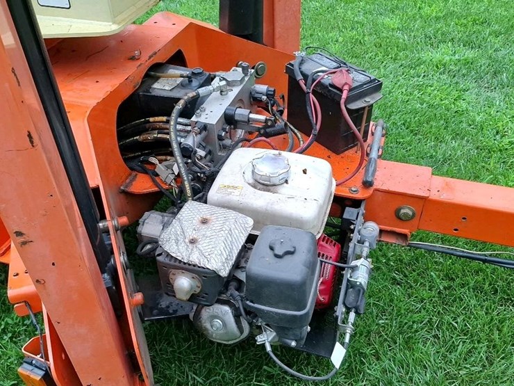2016-jlg-t500j-image-15