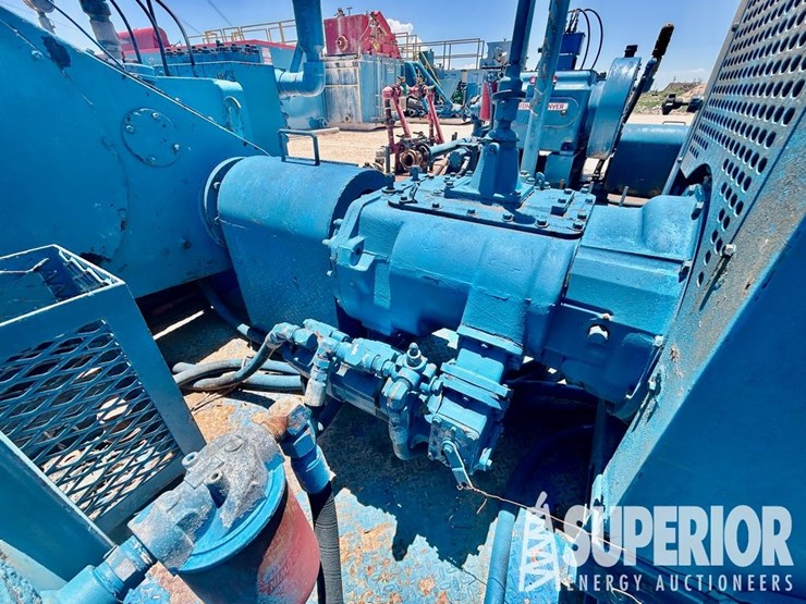 2011-cummins-qsb6.7-image-11