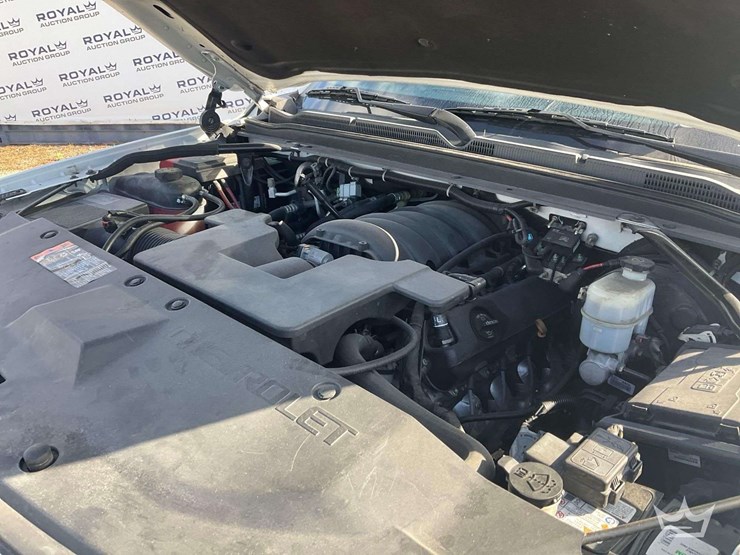 2019-chevrolet-tahoe-image-9