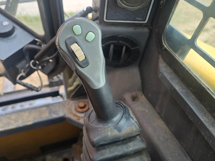 #470-•-gehl-skid-steer-image-11