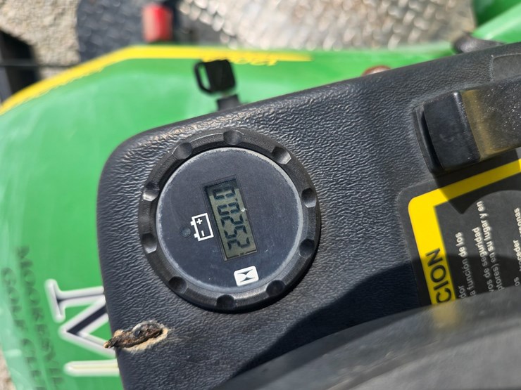 #1012-•-2019-john-deere-1200a-bunker-rake-image-19