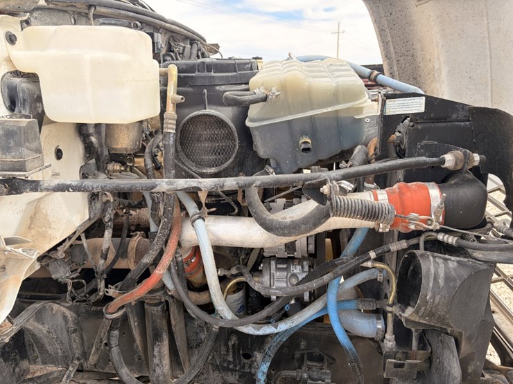 2000-caterpillar-3126-image-13