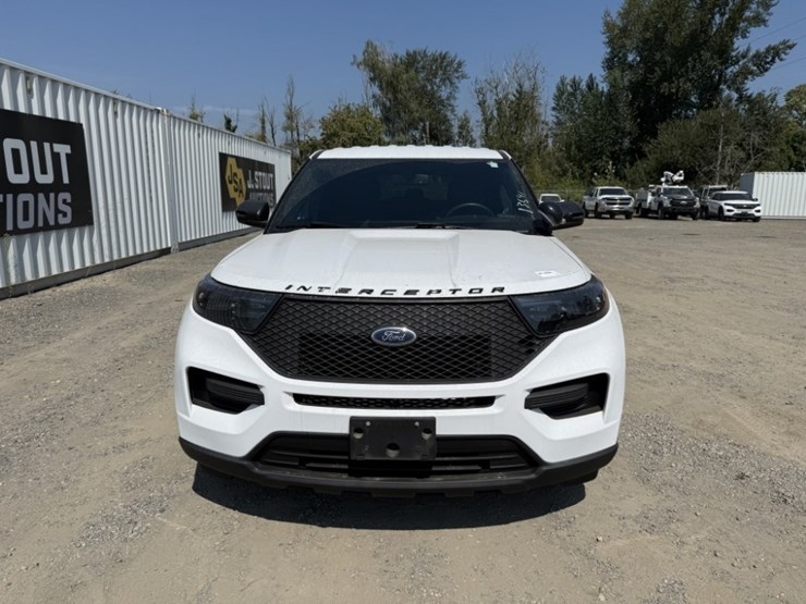 2020-ford-explorer-image-8
