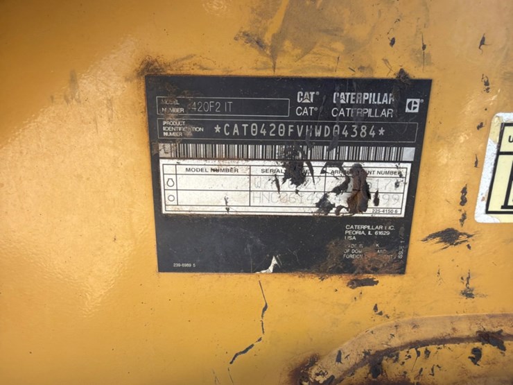 2021-caterpillar-420f2-it-image-11
