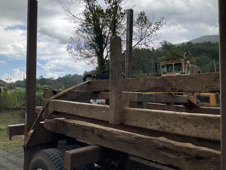 #142-•-1985-international-log-truck-image-25