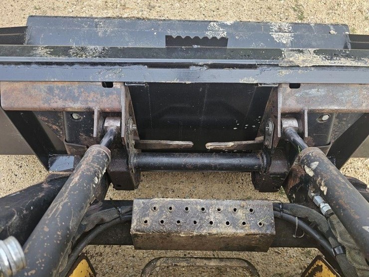 new-holland-465-image-13