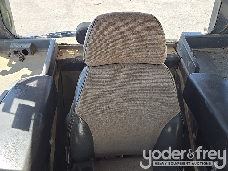 2018-deere-850k-image-49