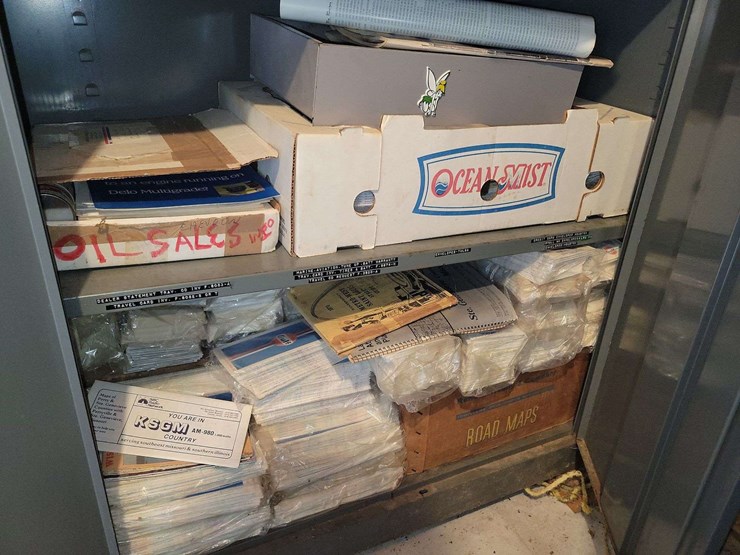 contents-of-two-shelves-image-1