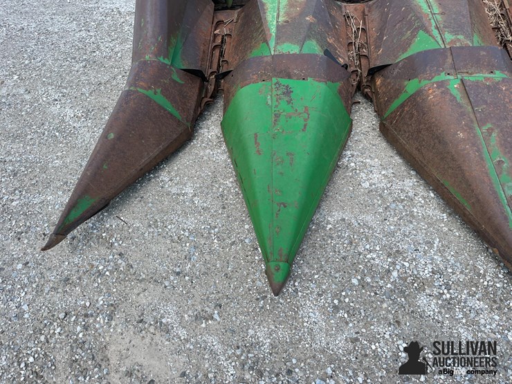 john-deere-444-image-16