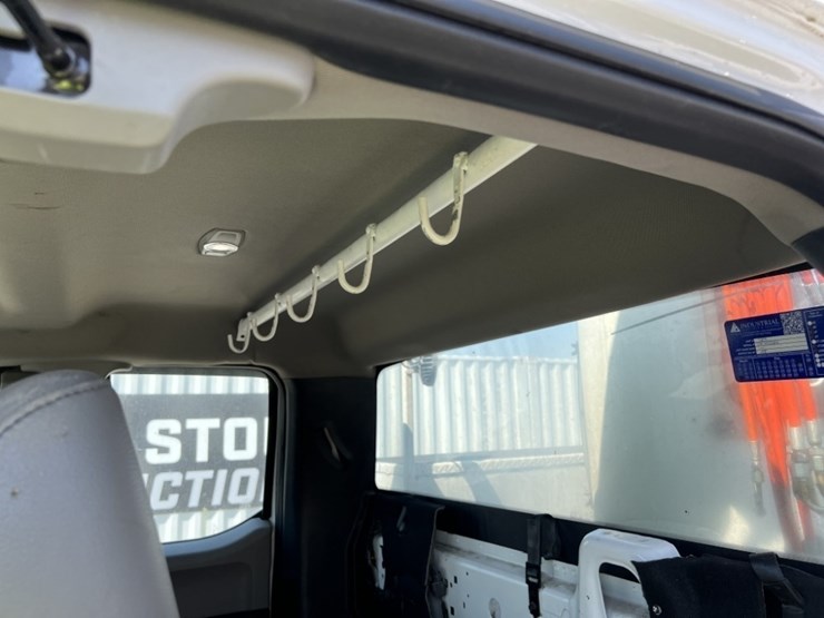 2017-ford-f550-image-26