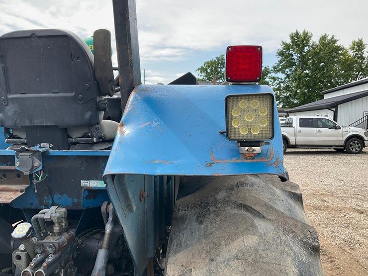 new-holland-ts100-image-38