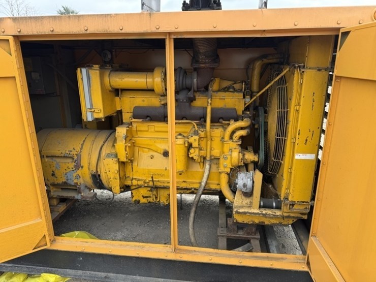 caterpillar-150-kw-image-5