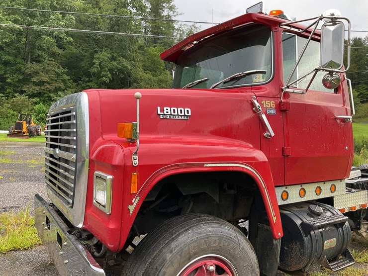 1989-ford-l8000-image-30
