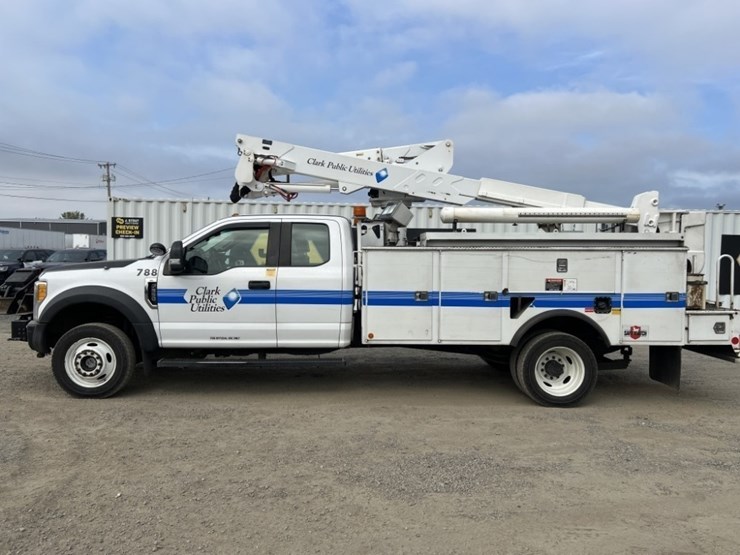 2017-ford-f550-image-7