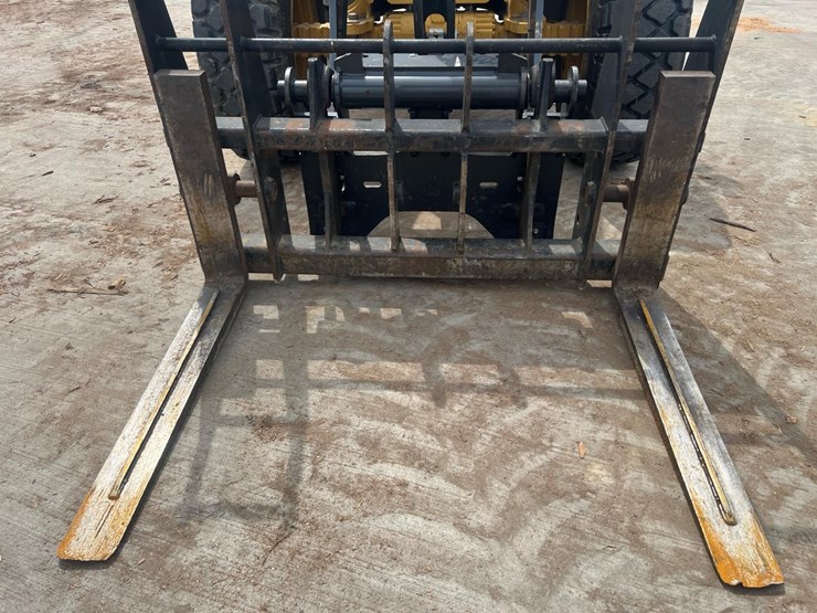 2020-deere-344l-image-55
