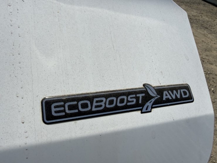 2020-ford-explorer-image-13