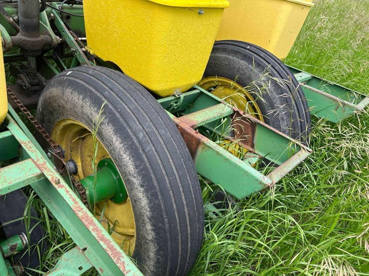 john-deere-7000-image-6