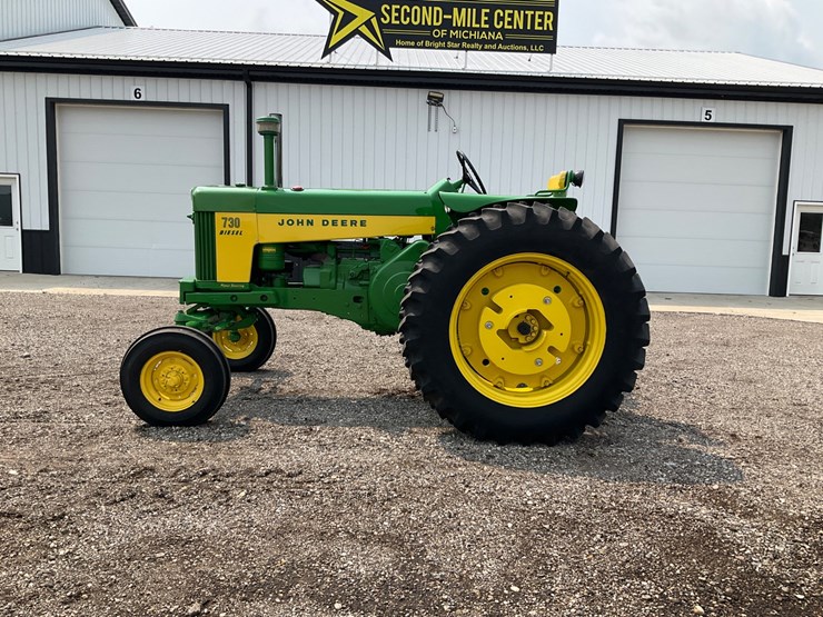 1959-john-deere-730-image-2