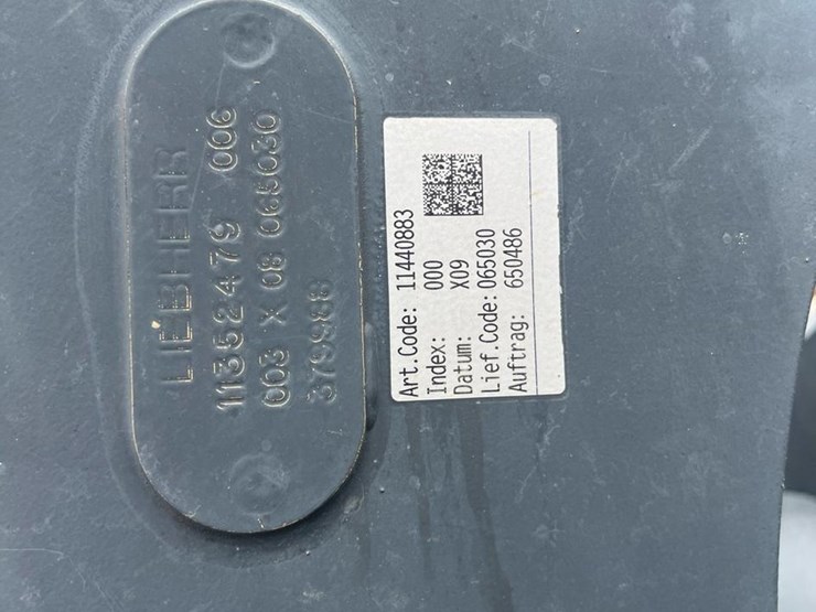 2020-deere-344l-image-22