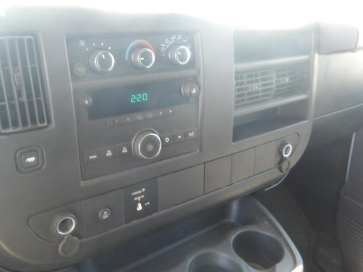 2014-utility-van-image-18