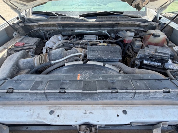 2022-chevrolet-3500hd-image-9