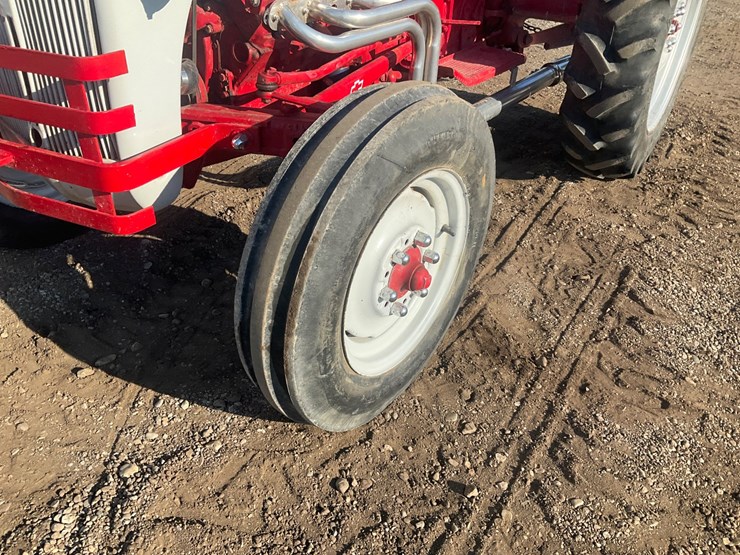 ford-tractor-image-9