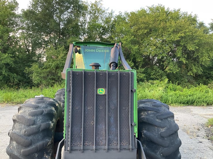 2006-deere-648g-iii-image-70