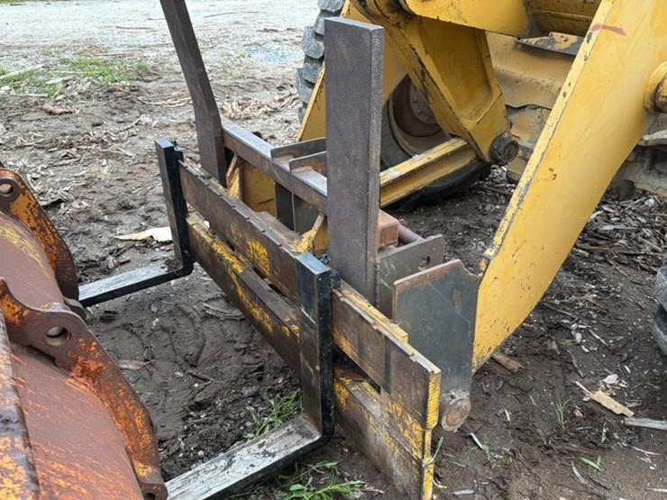 1990-deere-444e-image-14