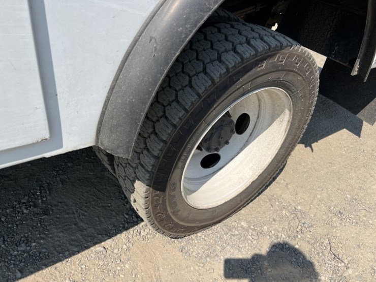 2017-ford-f550-image-12