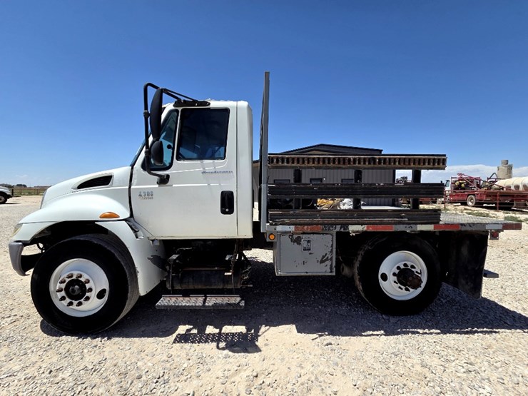 2013-international-durastar-4300-image-8