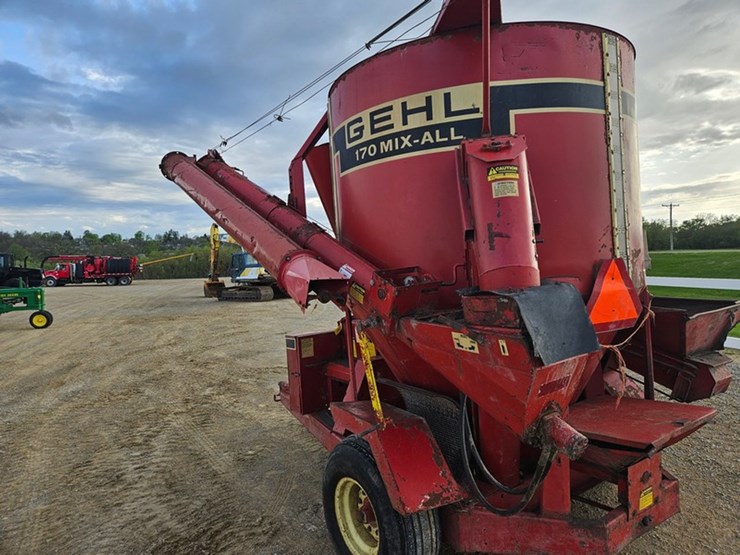 gehl-170-image-29