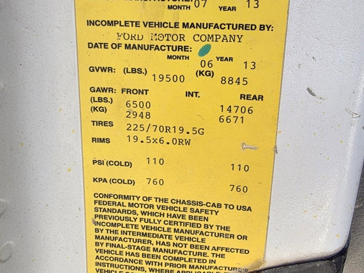 2013-ford-f550-image-15