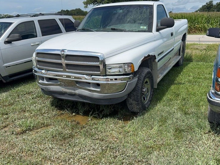 2001-dodge-ram-1500-image-1