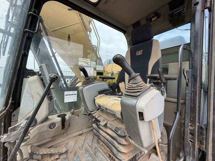 2014-caterpillar-320elrr-image-44