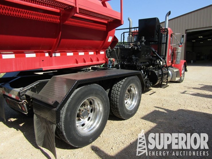 2003-peterbilt-379-image-3