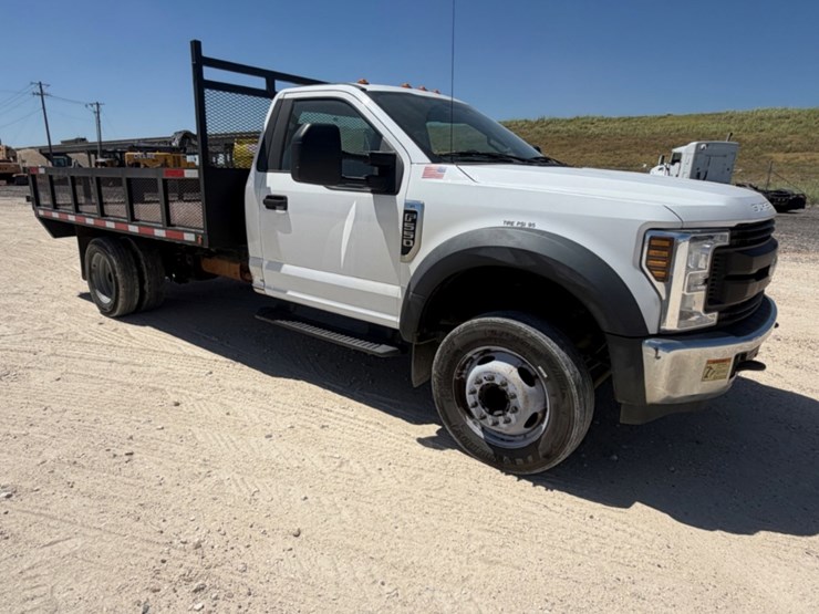 2019-ford-f550-image-3