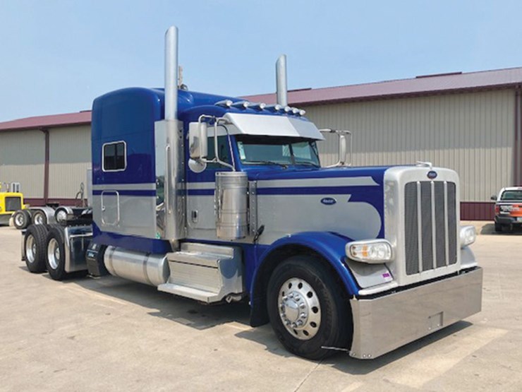 2020-peterbilt-389-image-2
