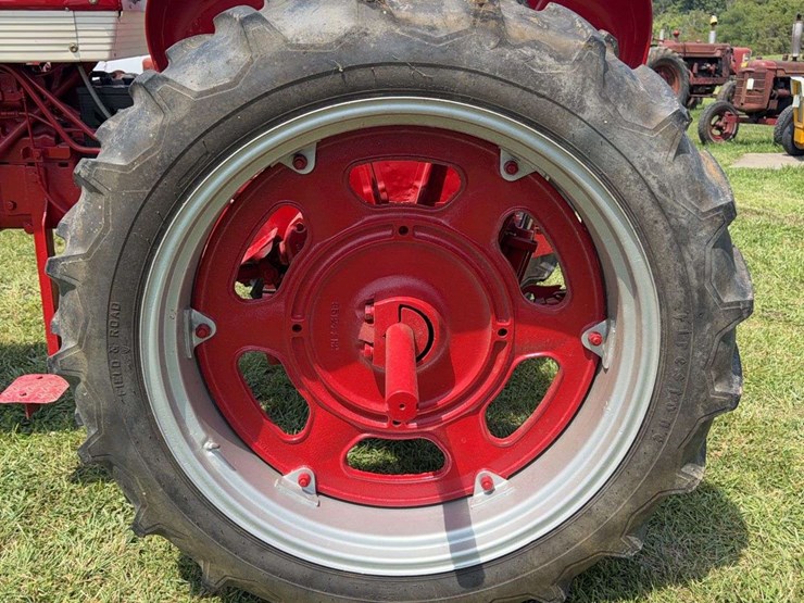 1958-farmall-240-image-19