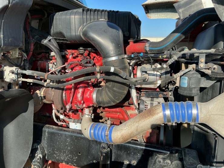 2013-freightliner-coronado-122-sd-image-11